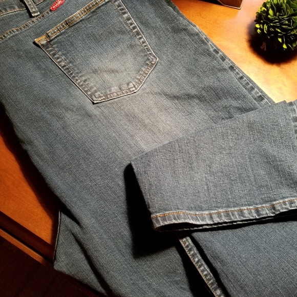 Mens Wrangler Jeans 50x30 Relaxed Fit - Picture 4 of 5